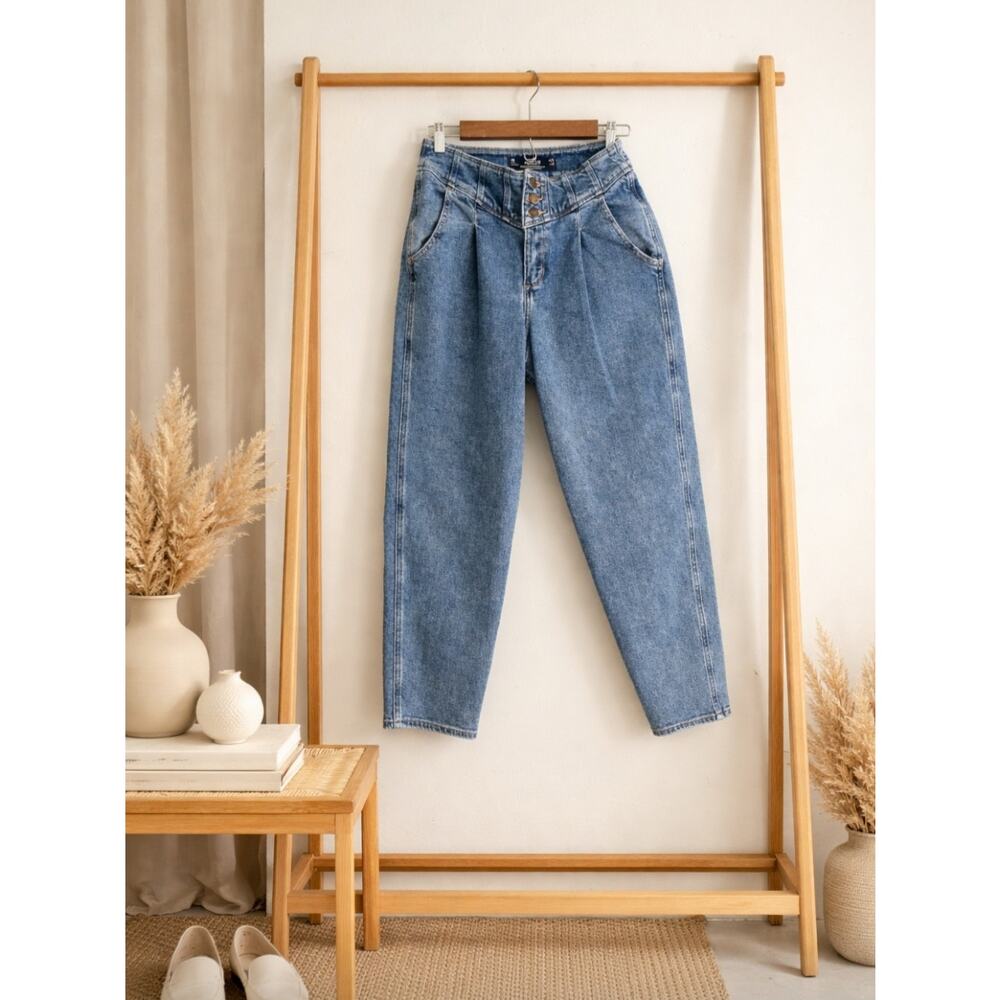 Hollister Ultra High Rise 80s Mom Jean 7R